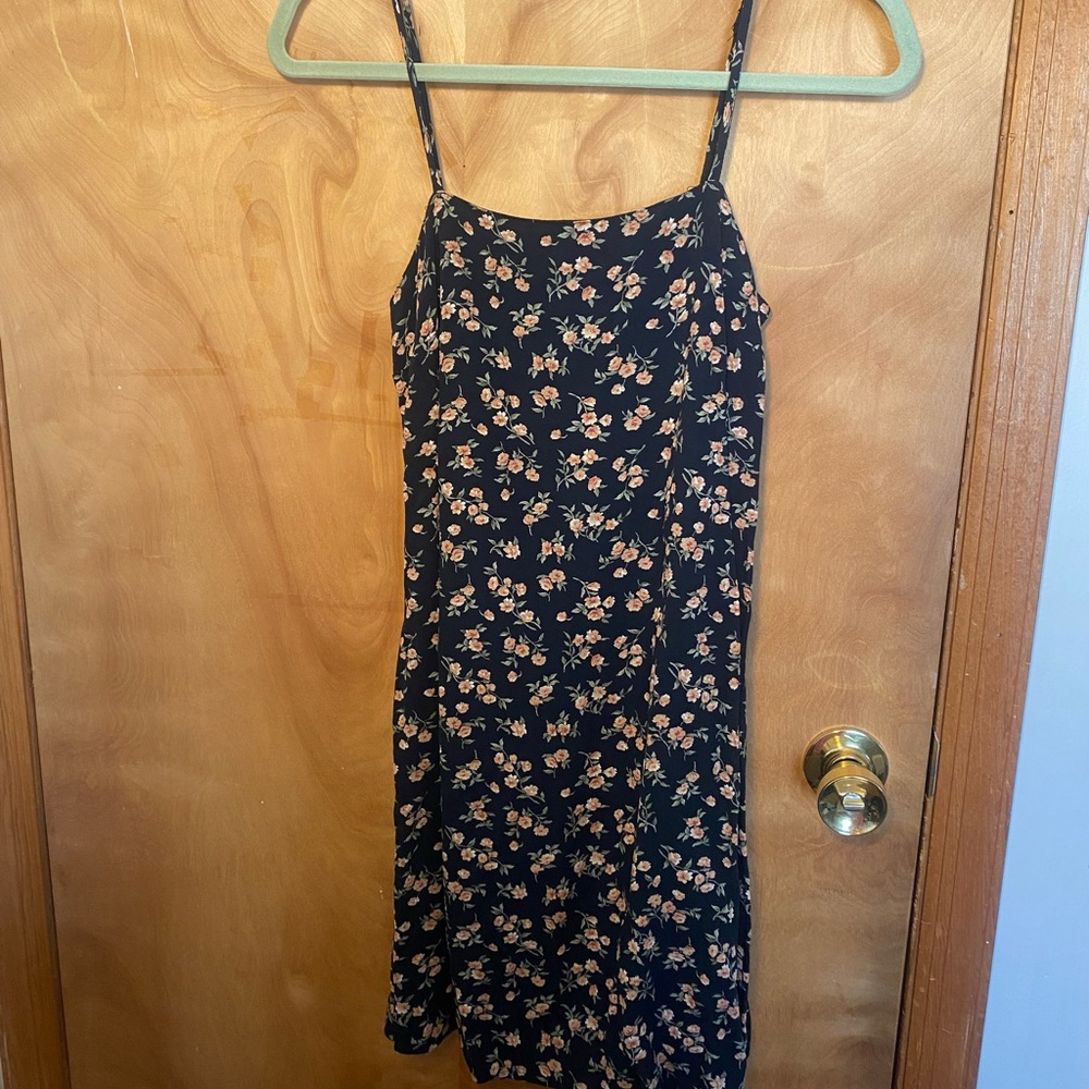 Woman’s American Eagle Bow tie dress